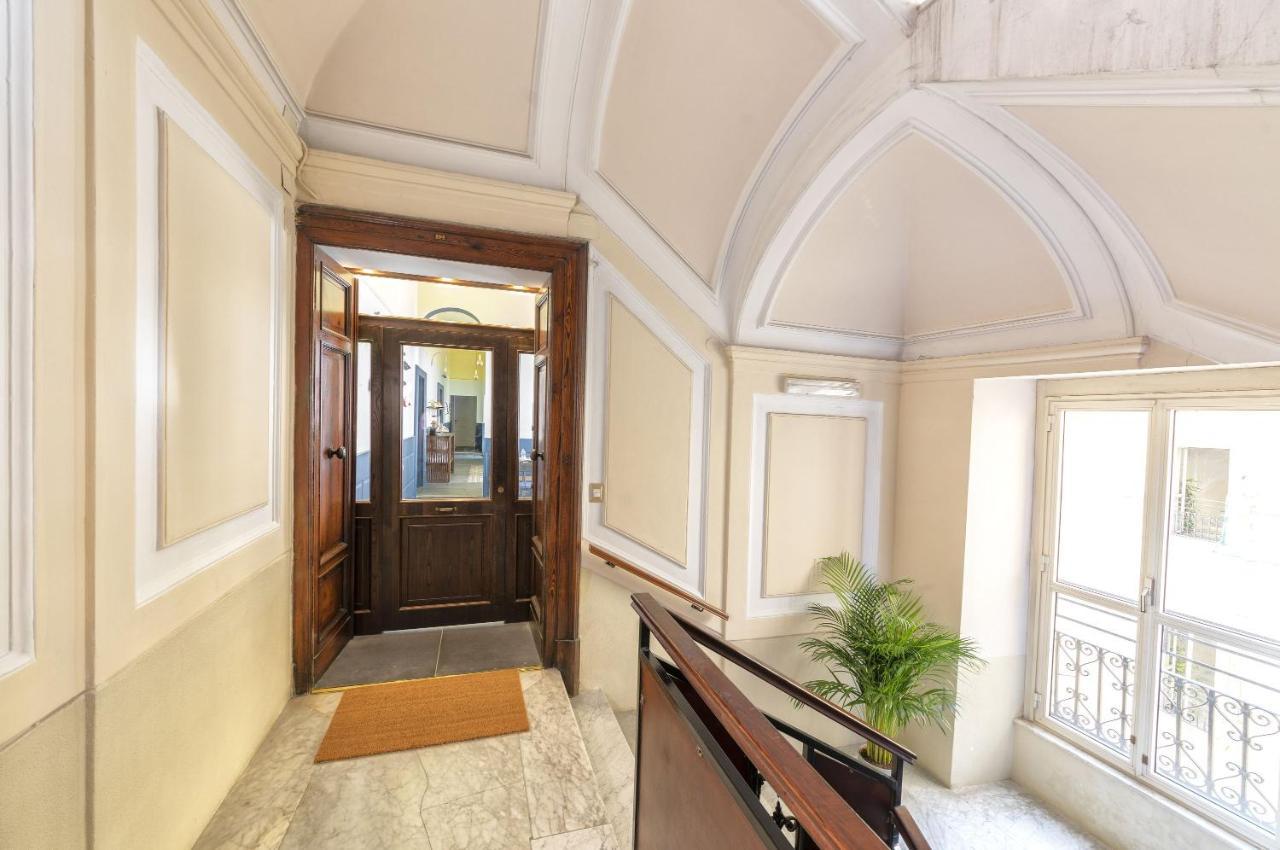 ナポリ Be Italian Flat Duomo 319 Bed & Breakfast エクステリア 写真