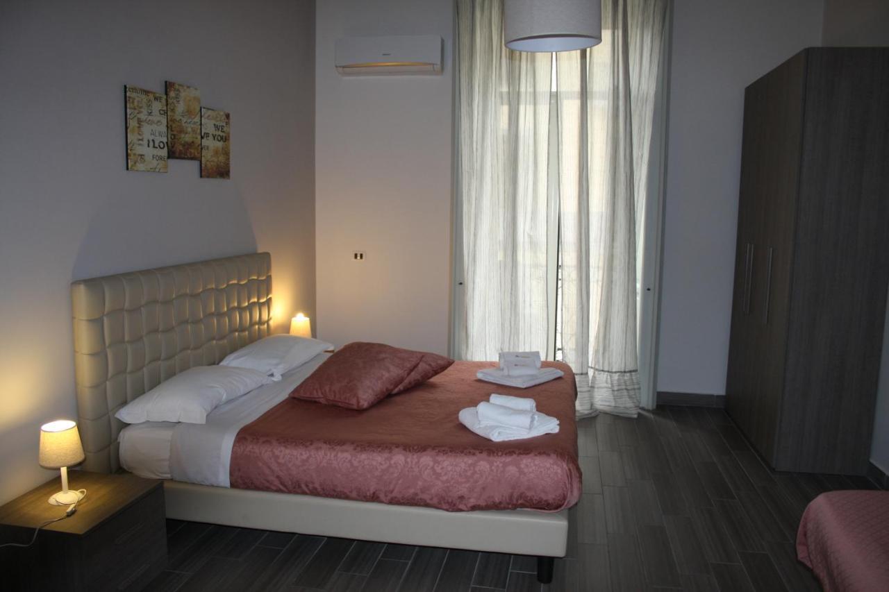 ナポリ Be Italian Flat Duomo 319 Bed & Breakfast エクステリア 写真